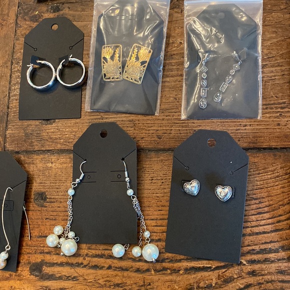 EARRINGS - 60 Pairs - Picture 6 of 17